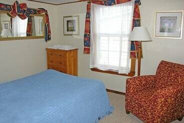 Little Miss Cottages