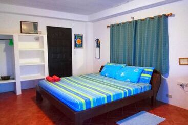 پانسیون Aquarius Terraces Boutique Resort