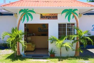 پانسیون Bellamar Beach Inn