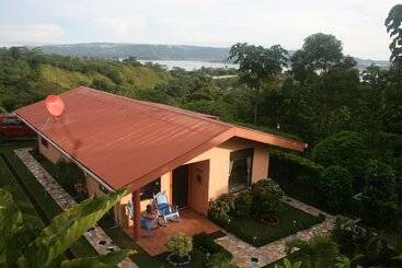 پانسیون Encantada Guest House: Spectacular View & Excellent Reviews