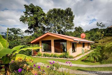 پانسیون Encantada Guest House: Spectacular View & Excellent Reviews