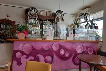 پانسیون Hostal Creus