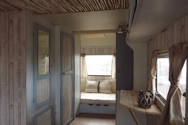پانسیون La Cera Farm Camping B&b