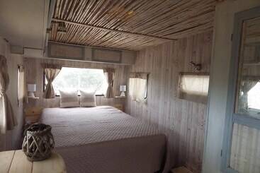 پانسیون La Cera Farm Camping B&b