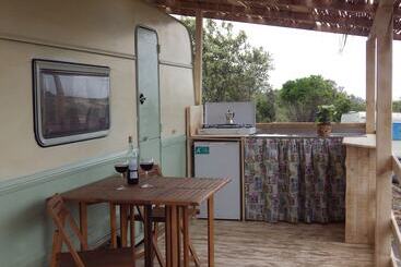 پانسیون La Cera Farm Camping B&b