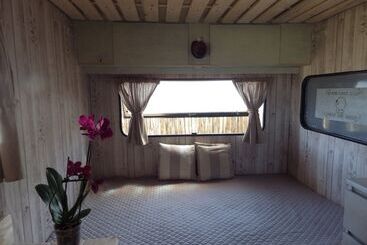 پانسیون La Cera Farm Camping B&b