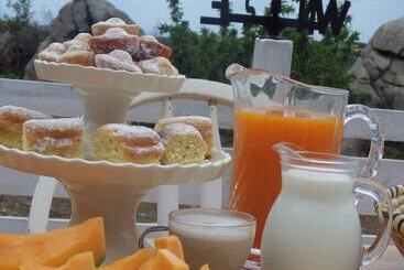 پانسیون La Cera Farm Camping B&b