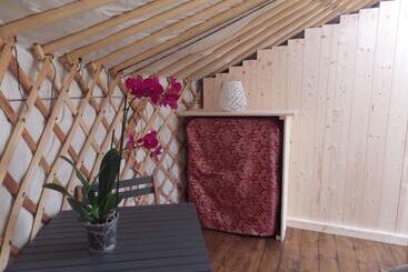 پانسیون La Cera Farm Camping B&b