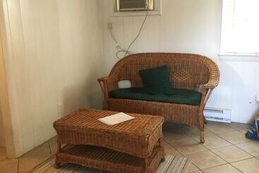 پانسیون The Island Guest House & Cottages