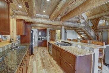 Timber Ridge Lodge 4 Bedroom Home By Redawning