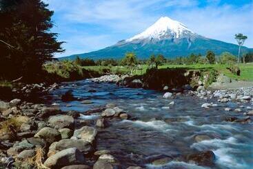 هاستل Egmont Eco Leisure Park & Backpackers