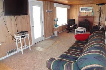 بيت ريفى Beachfront Mutiny Bay Cabin