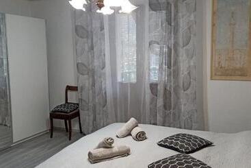 تختخواب و صبحانه Rooms Barbieri Rovinj