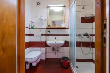 تختخواب و صبحانه Rooms Barbieri Rovinj