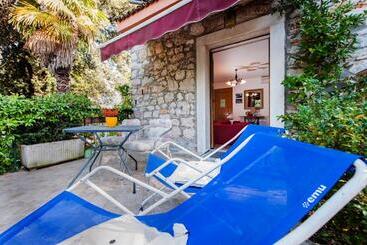 تختخواب و صبحانه Rooms Barbieri Rovinj