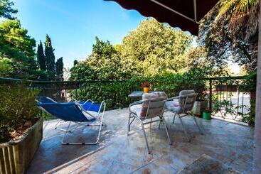 تختخواب و صبحانه Rooms Barbieri Rovinj