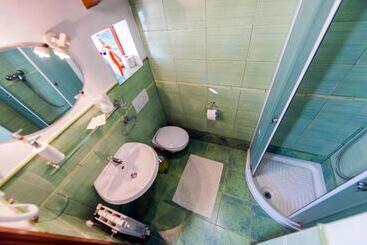 تختخواب و صبحانه Rooms Barbieri Rovinj
