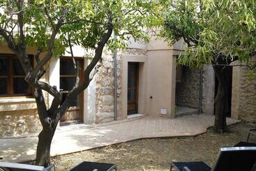 تختخواب و صبحانه Tramuntana Suites