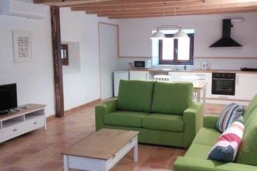 تختخواب و صبحانه Tramuntana Suites