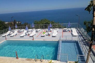 Gunter Seher Otel