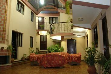 Hostal San Pedro Velmont