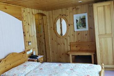 酒店 Alpine Budget Rooms By Tascherhof