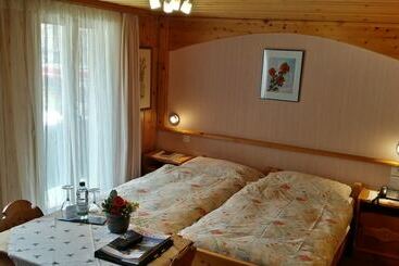 酒店 Alpine Budget Rooms By Tascherhof