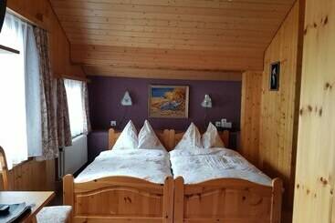 酒店 Alpine Budget Rooms By Tascherhof