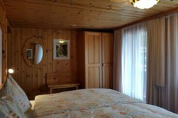 酒店 Alpine Budget Rooms By Tascherhof
