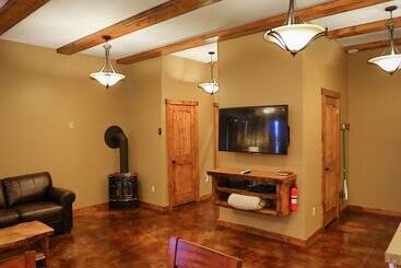 هتل Baycrest Lodge