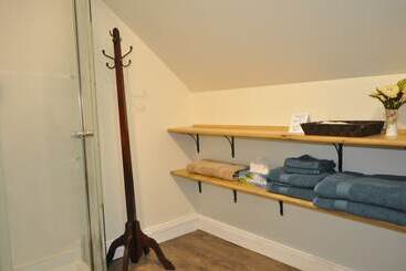 هتل Holman's Heritage Suites