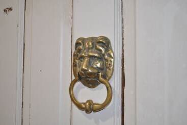هتل Holman's Heritage Suites