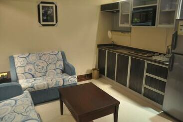 هتل Jolly View Suites