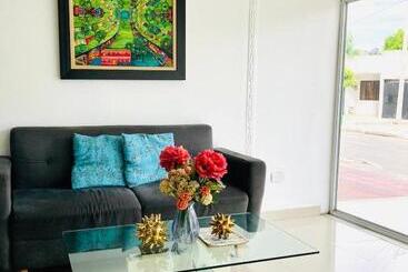 هتل Laurel Plaza 46