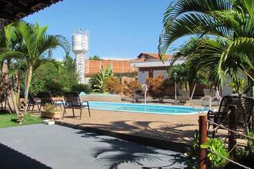 هتل Pousada Quinta Das Aroeiras