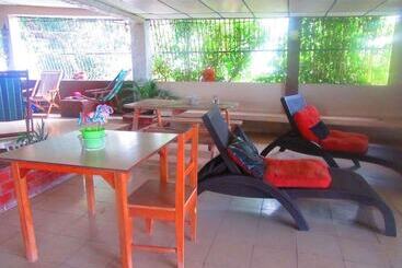 La Perla Del Pacifico   Hostel
