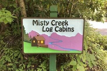 Misty Creek Log Cabins