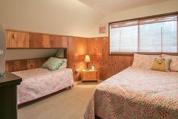 Ole  Berg S Den In Lake Wenatchee