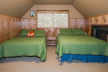 Ole  Berg S Den In Lake Wenatchee