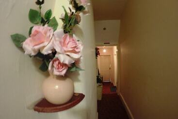 پانسیون Cotefields Bed & Breakfast