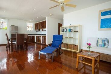 پانسیون Mabuhay Beach House