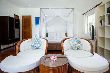 پانسیون Mabuhay Beach House