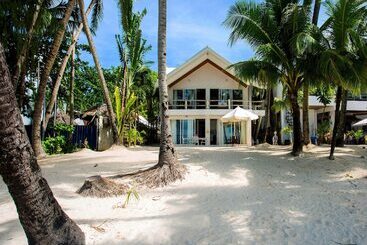 پانسیون Mabuhay Beach House