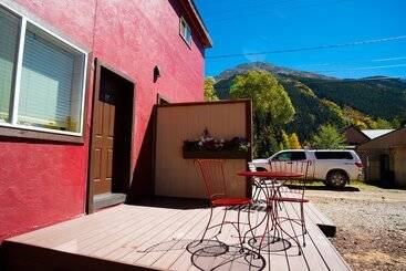 Triangle Motel