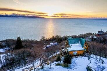 Alaska Adventure Cabins