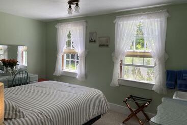Bed and Breakfast The Barnacle Inn