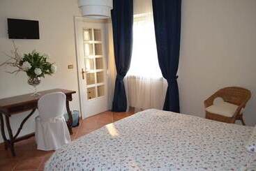 تختخواب و صبحانه Villa Palentina Country House