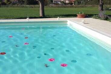 تختخواب و صبحانه Villa Palentina Country House