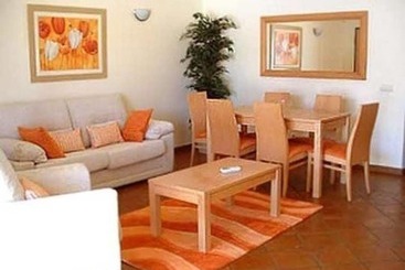 Domus Iberica Burgau Apts & Villas