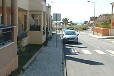 Domus Iberica Burgau Apts & Villas